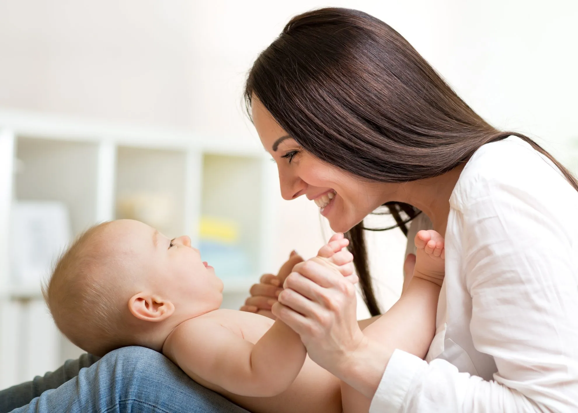 How to Bond with your Baby in the First Month