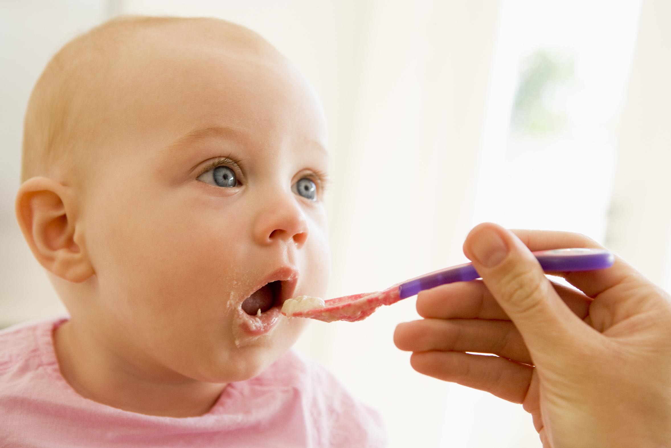 How to Feed Baby for Healthy Weight Gain