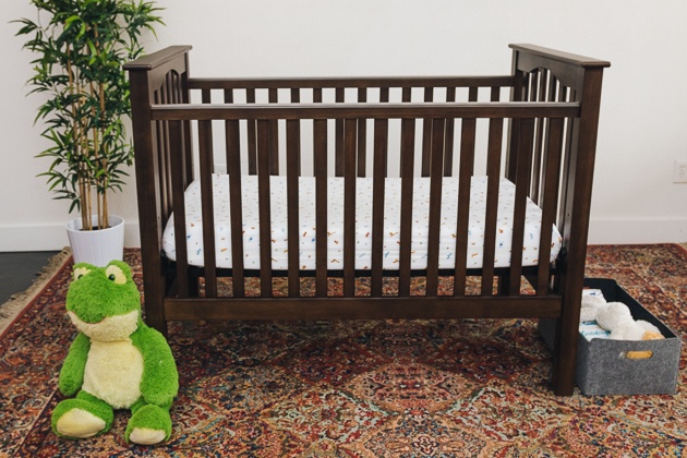how to choose the safest crib for baby